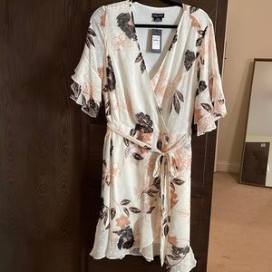 City Chic Faux wrap floral dress, size M (18)